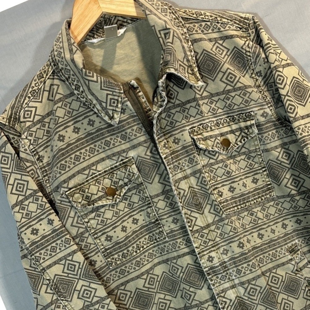 Forever 21 Womens Aztec Shirt Jacket Gray Beige Snap Front Boho Western Sz M